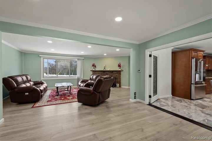 Property Photo:  15500 Millar Road  MI 48036 1615 