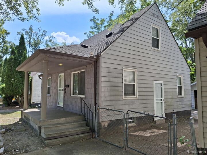 Property Photo:  15829 Beaverland Street  MI 48223 1010 