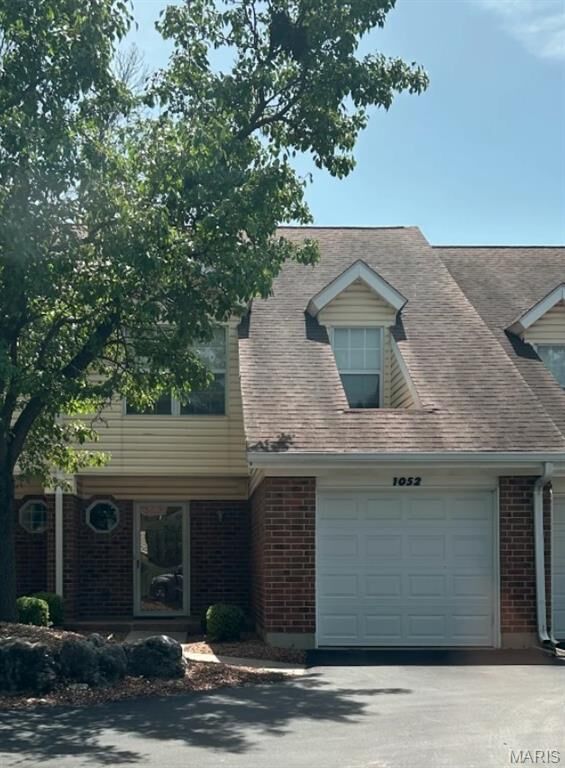 Property Photo: 1052 Boggan Place MO 63031
