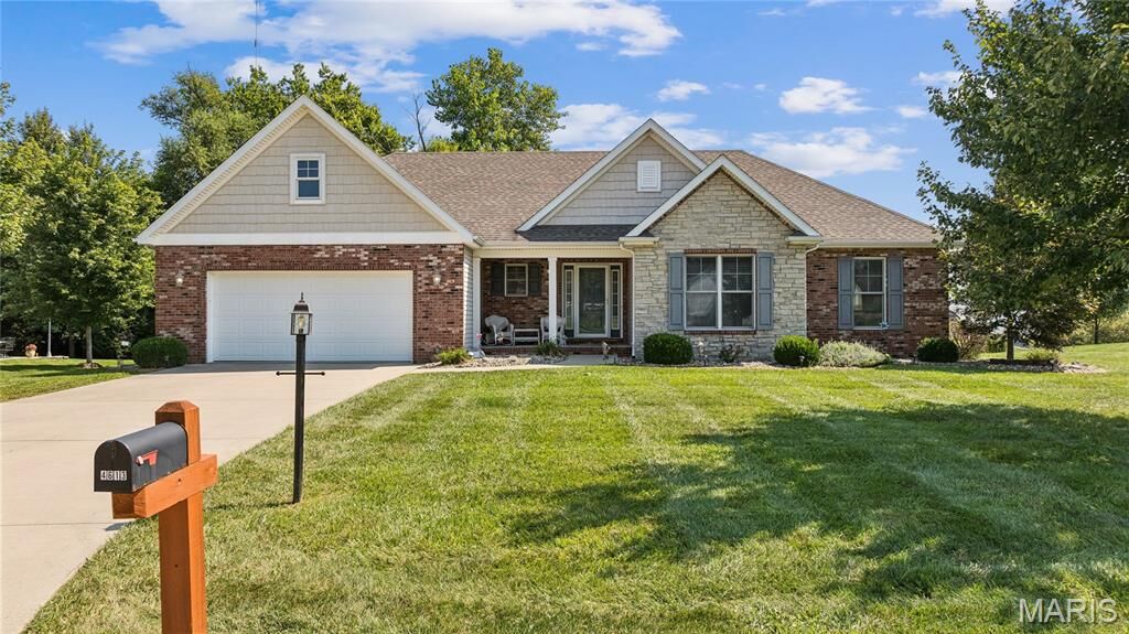 Property Photo:  4613 Valleydale Road  IL 62035 