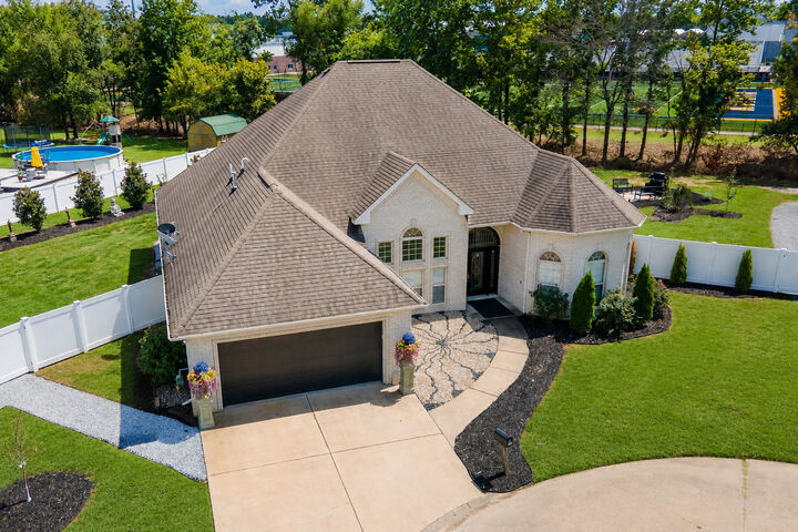 Property Photo: 1403 Marionna Drive IL 62959