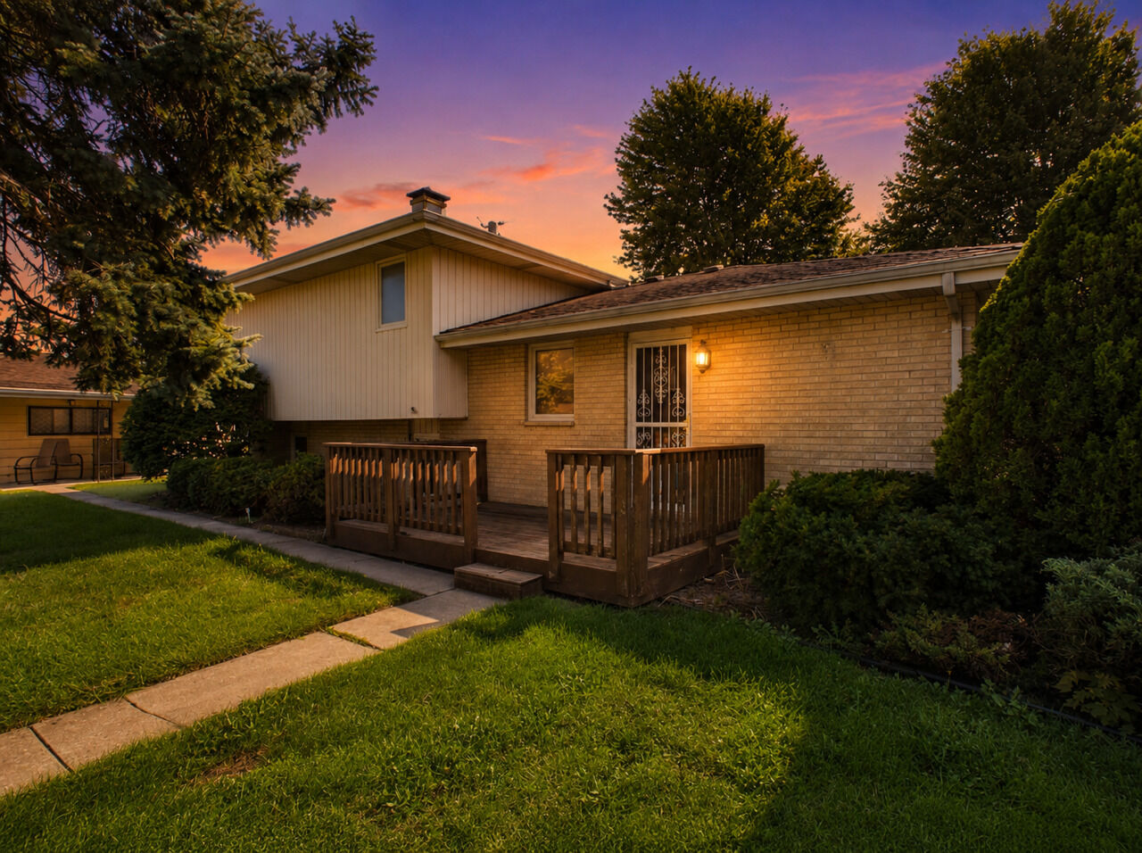 Property Photo:  4158 W Prairie Drive  IL 60803 