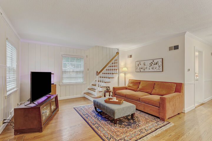 Property Photo: 308 S Albert Street IL 60056