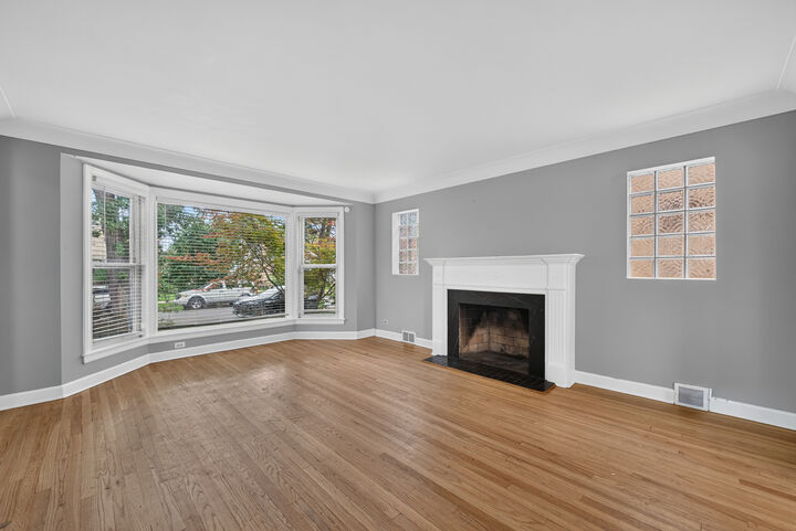 Property Photo:  1851 N Natoma Avenue  IL 60707 
