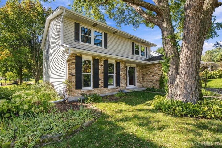 Property Photo:  1308 Old Dominion Road  IL 60540 