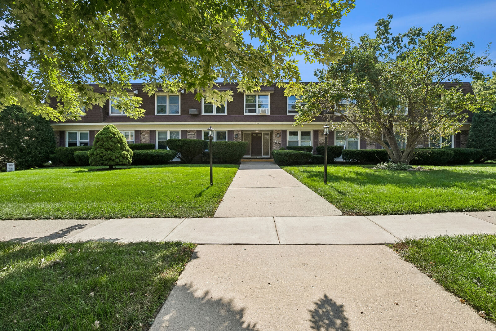 Property Photo:  350 Brainerd Avenue 1B  IL 60048 