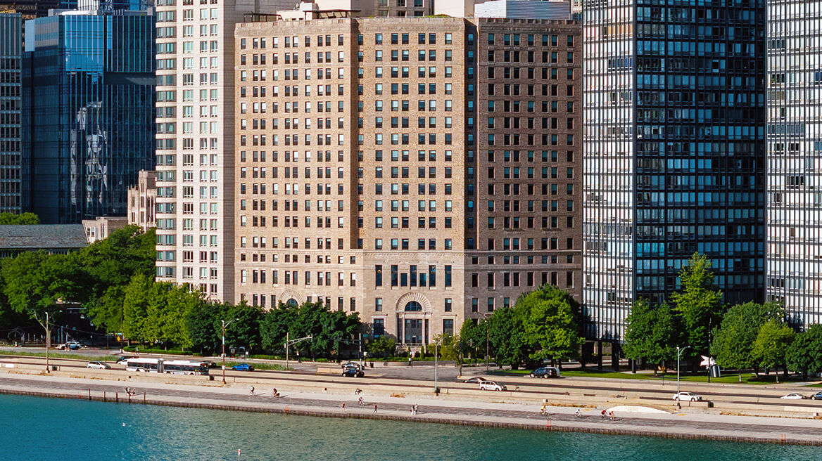 Property Photo: 850 N Lake Shore Drive 1304 IL 60611