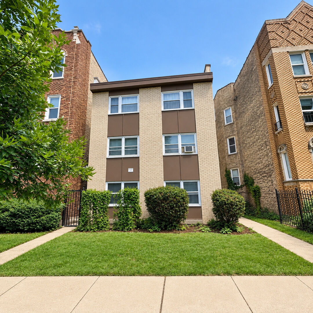 Property Photo: 6235 N Mozart Street 4 IL 60659