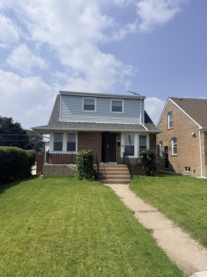 Property Photo: 11056 S State Line Road IL 60617