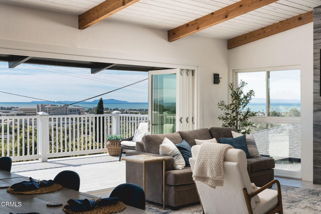 Property Photo:  3086 Grove Street  CA 93003 