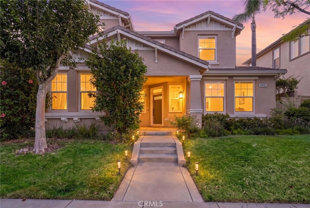 Property Photo: 19945 Oakville Court CA 91326