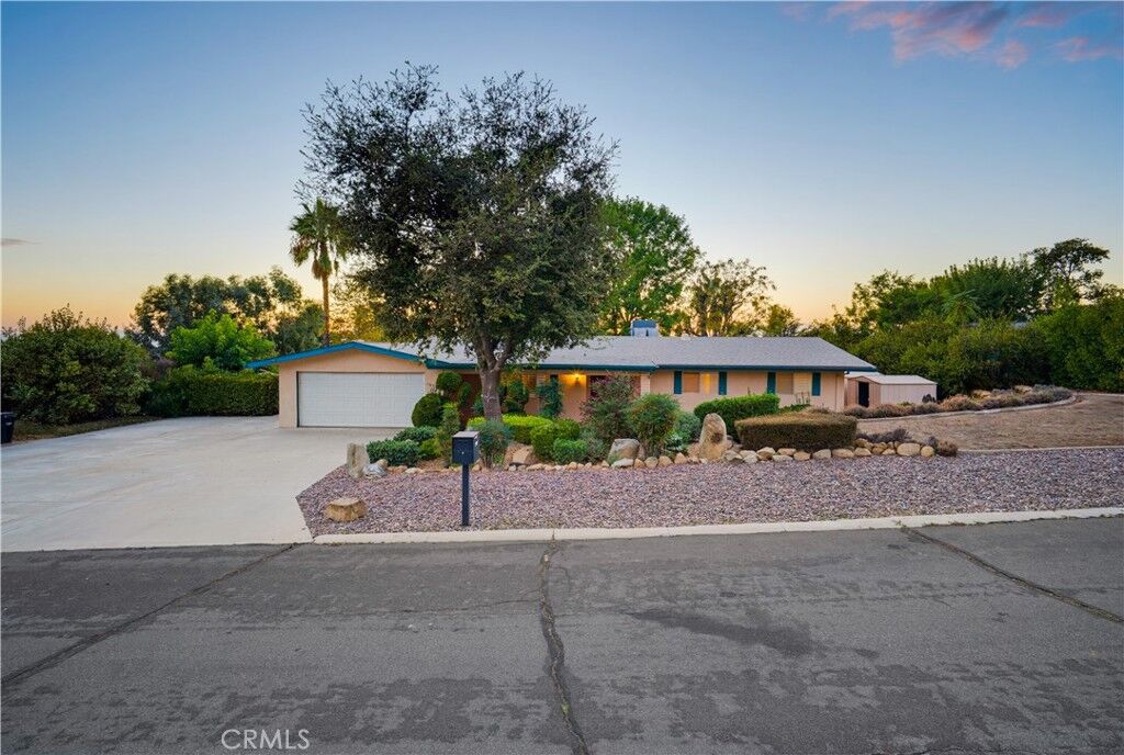 Property Photo: 10222 Cherry Croft Dr. CA 92399