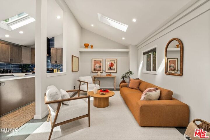 Property Photo: 1155 Isabel Street CA 90065