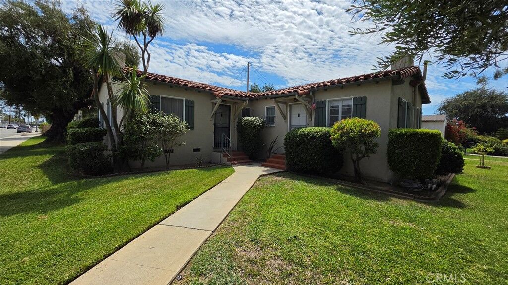 Property Photo: 2102 La Paloma CA 91803