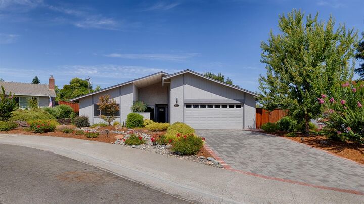 Property Photo: 5923 Shadow Oak Drive CA 95621