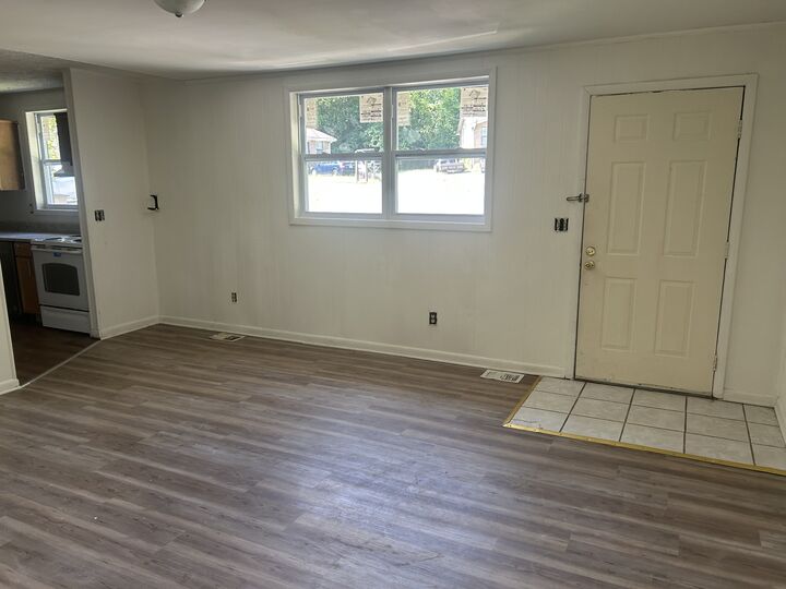 Property Photo: 305 Norway Ct TN 37211