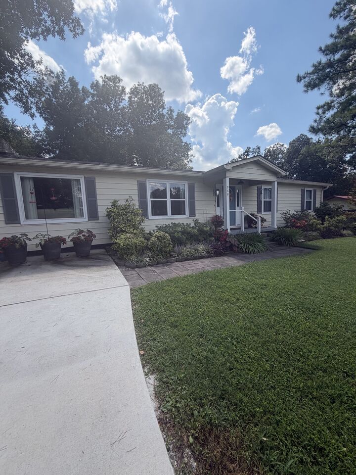 Property Photo: 960 Forest Dr SE TN 37323