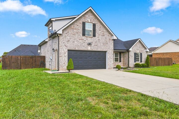Property Photo: 7919 Natahna Ct TN 37127