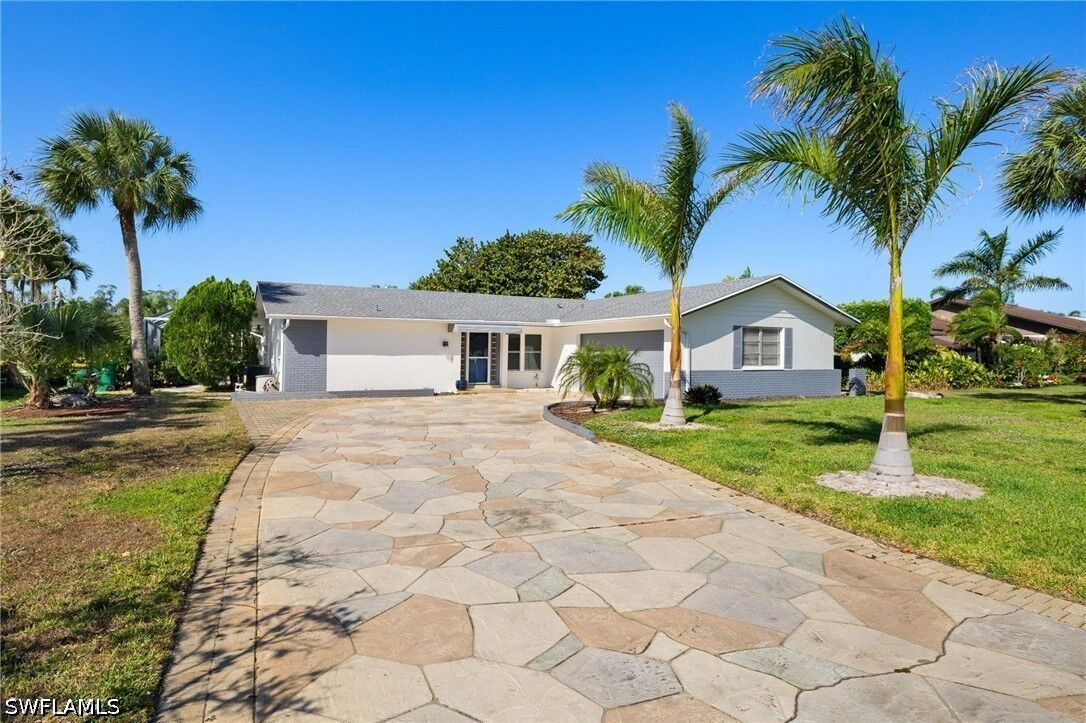Property Photo:  248 Bay Meadows Drive  FL 34113 