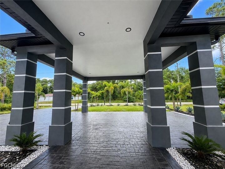 Property Photo:  1208 Williams Avenue  FL 33972 