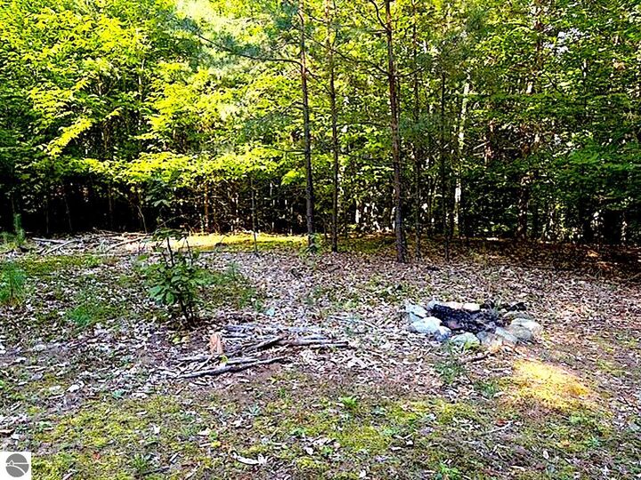 Property Photo: 3086 Warren Road MI 49617