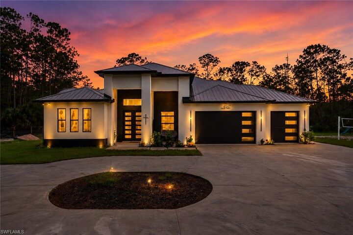 Property Photo:  6547 Beedla St  FL 34291 