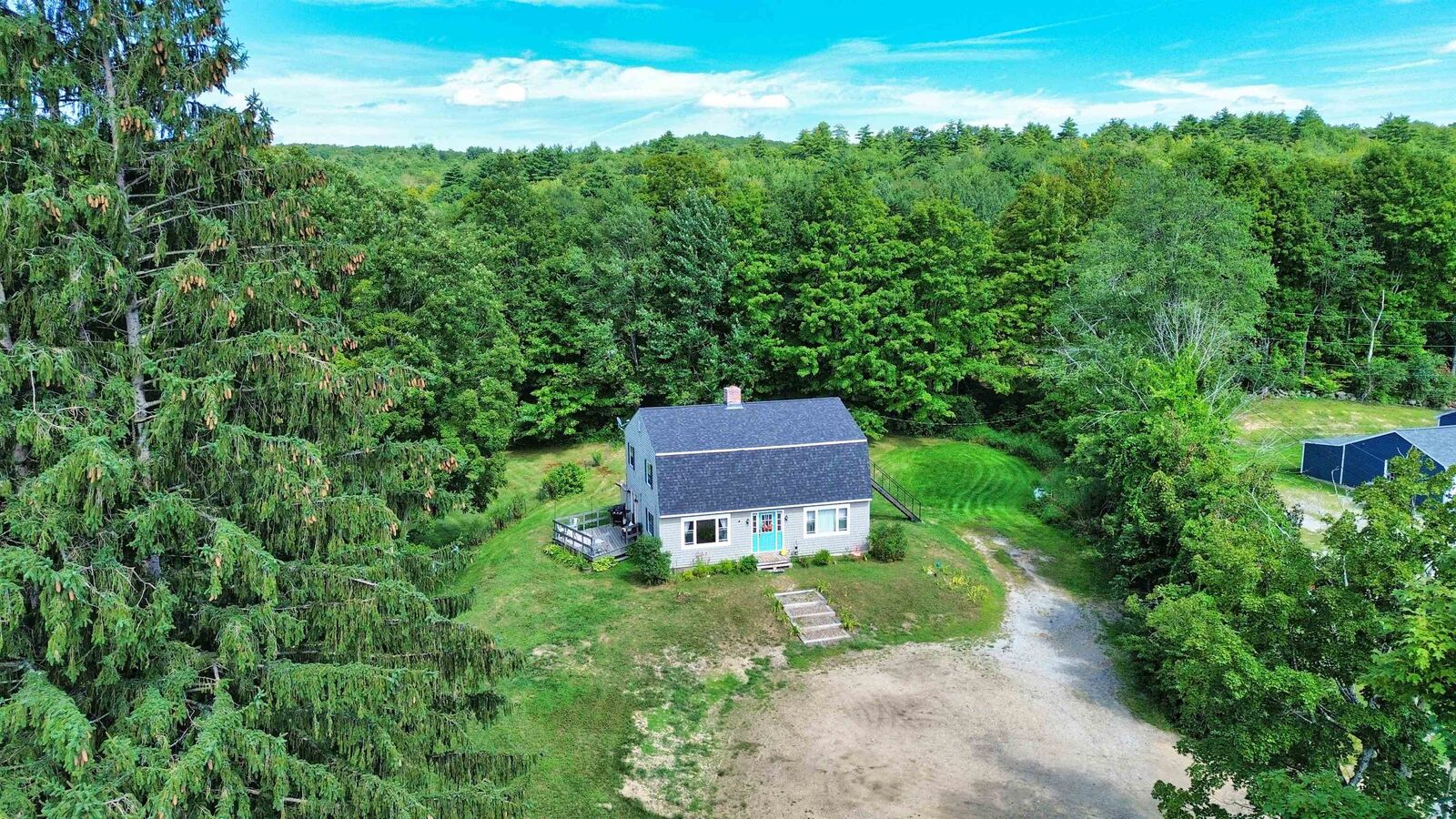 Property Photo: 7 Applecrest Lane NH 03216