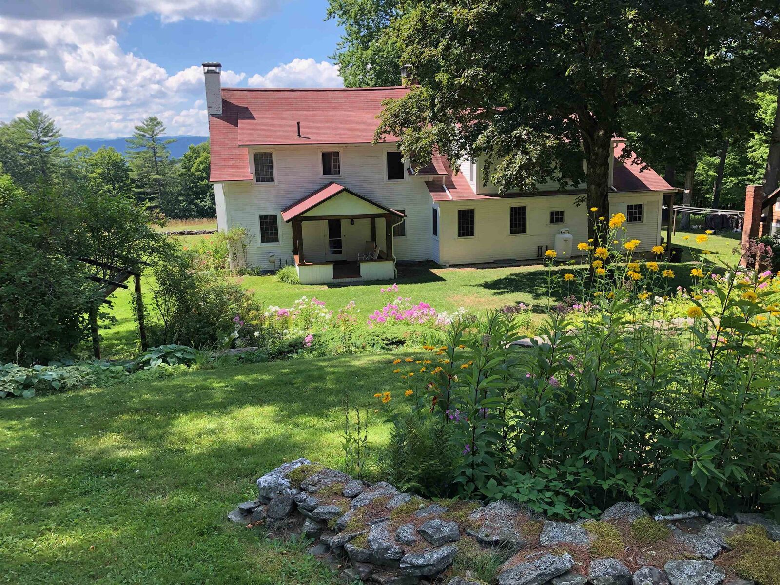 Property Photo:  128 Dodge Road  NH 03781 