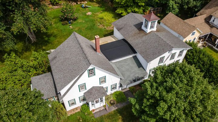 Property Photo:  10 Dunster Hill Road  NH 03048 