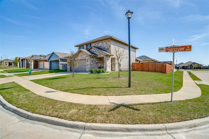 Property Photo:  2209 Hanover Street  TX 75442 