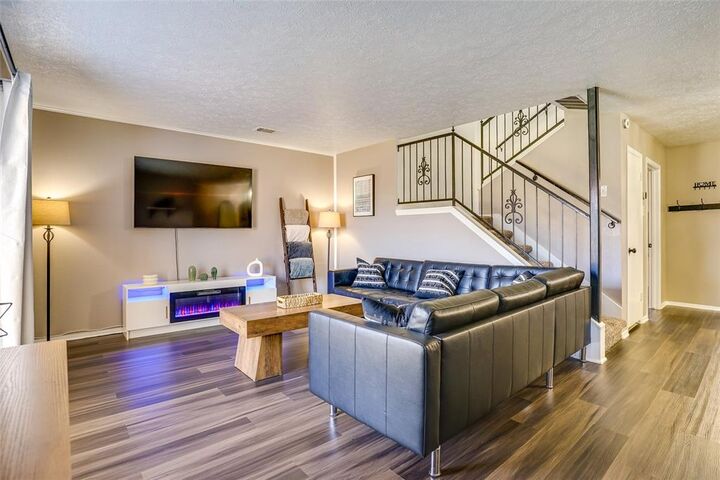 Property Photo: 42 W Creek Lane 3 TX 75052