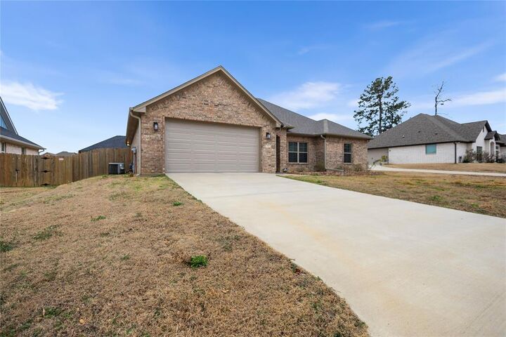 Property Photo: 114 Rose Row TX 75792