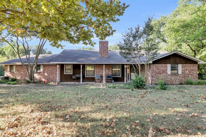 Property Photo: 2162 Old Waxahachie Road TX 75119