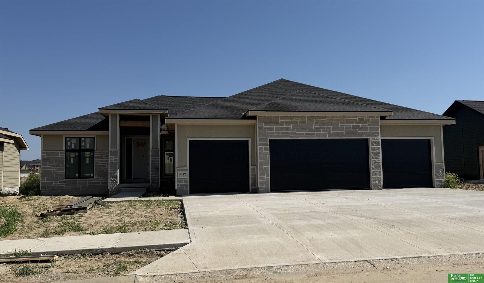 Property Photo:  5819 N 214th Avenue Circle  NE 68022 