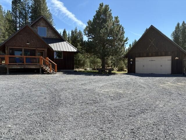 Property Photo:  130126 Muley Drive  OR 97733 