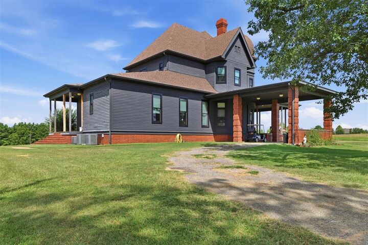 Property Photo:  1253 N 4255 Road  OK 74743 