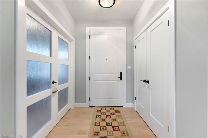 Property Photo:  160 Hemlock Street  ON N4S 0E4 