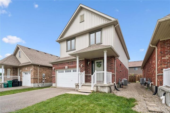 Property Photo:  335 Finoro Crescent  ON N3B 0C3 