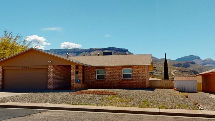 Property Photo:  3206 Thunder Rd  NM 88310 