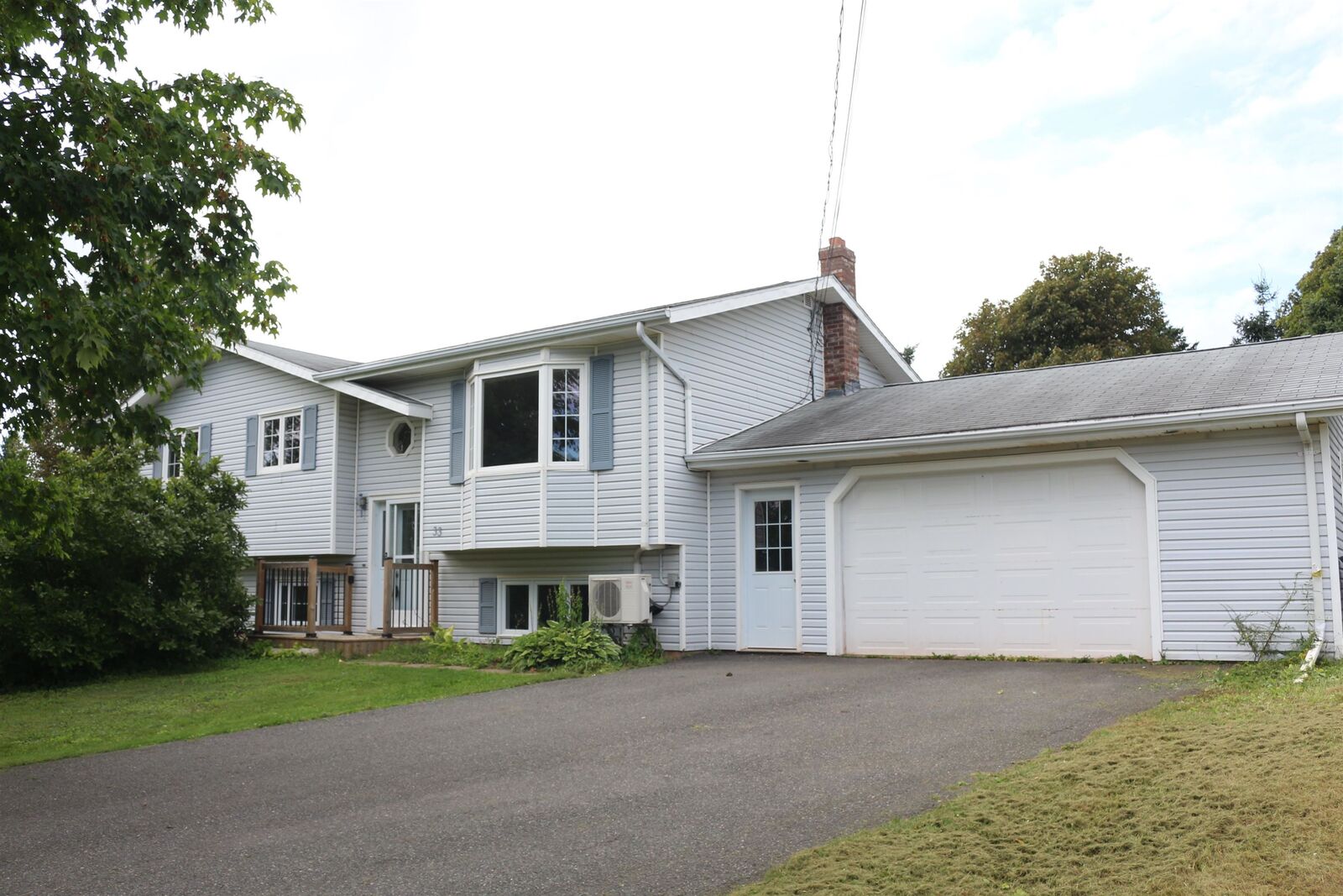 Property Photo:  33 Amanda Drive  PE C1C 0A1 