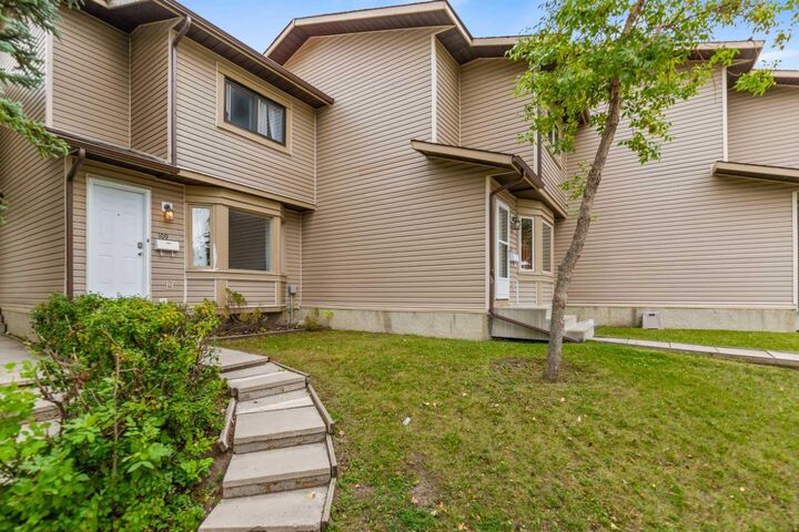Property Photo:  109 Falshire Terrace NE  AB T2G 5K9 