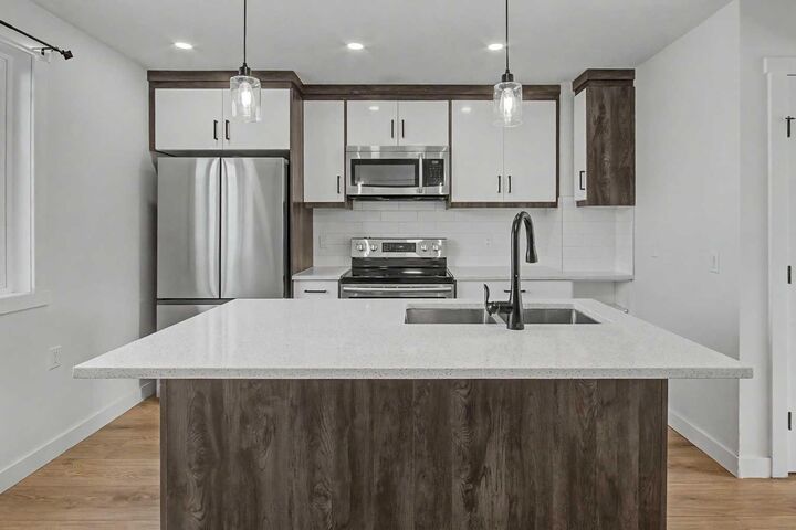 58 Taraglen Road NE — photo 1