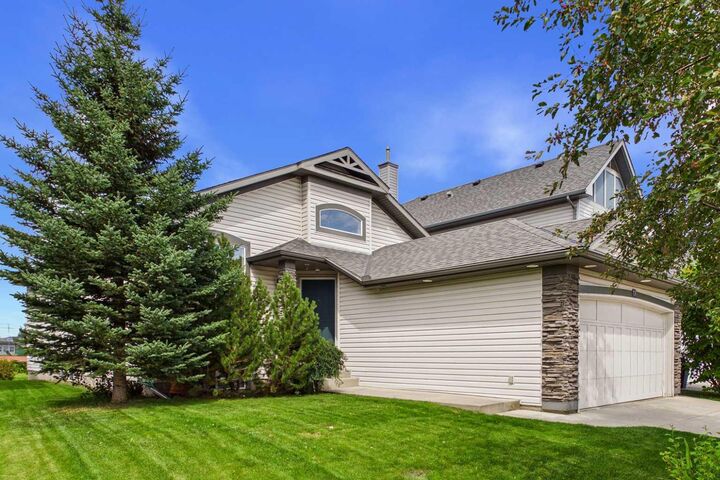 Property Photo:  73 Brightondale Parade SE  AB T2Z 4G5 