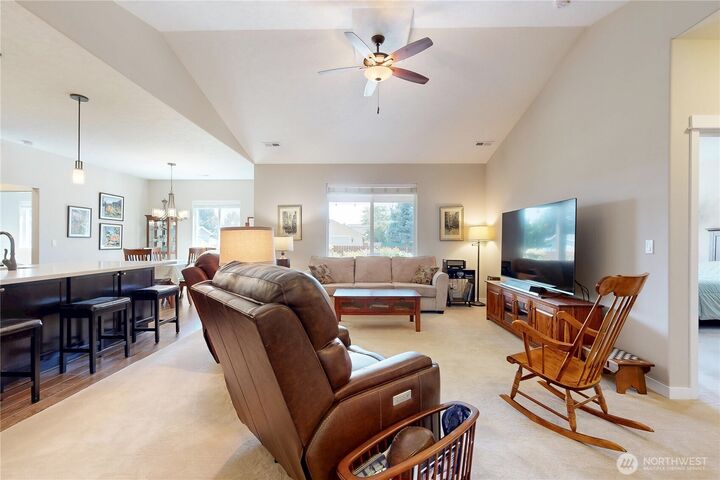 Property Photo: 891 Boulder Street WA 99362