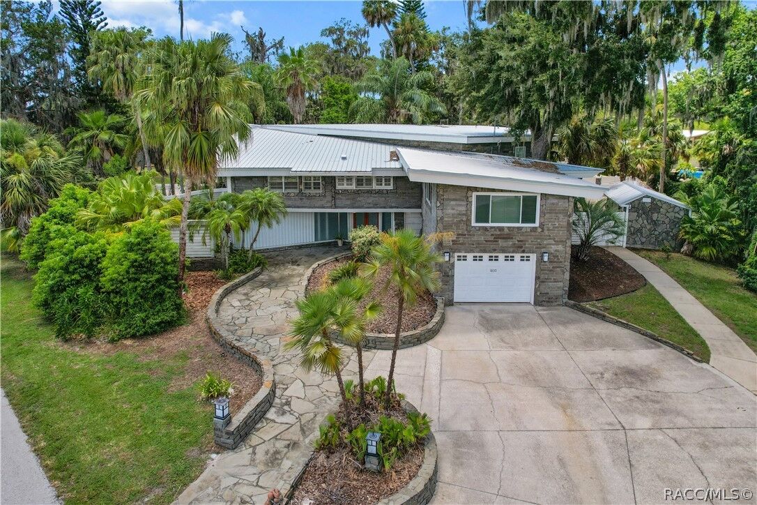 Property Photo:  1830 SE 3rd Court  FL 34429 