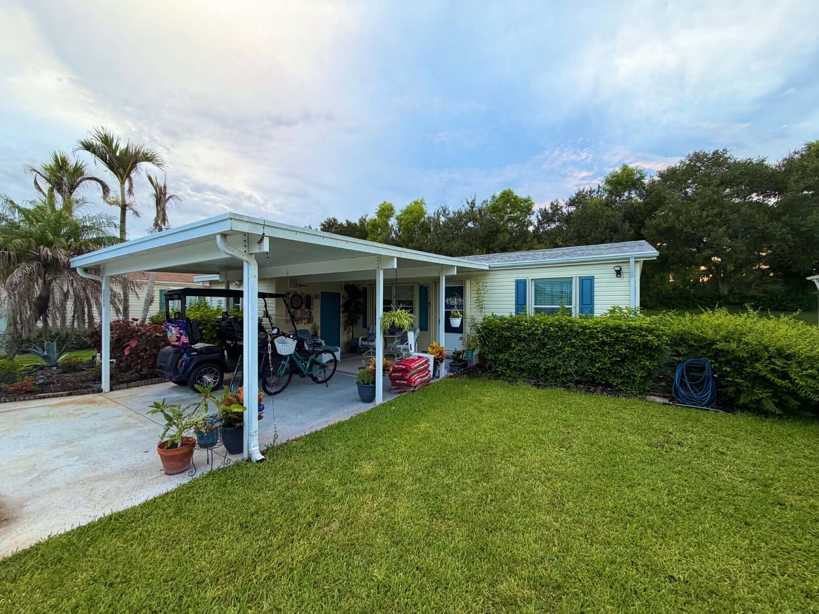 Property Photo:  2804 Nine Iron Drive  FL 34952 