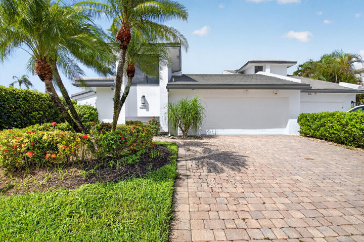 Property Photo: 19513 Planters Point Drive FL 33434