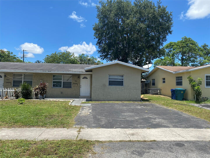 Property Photo:  5411 NW 16th Court  FL 33313 