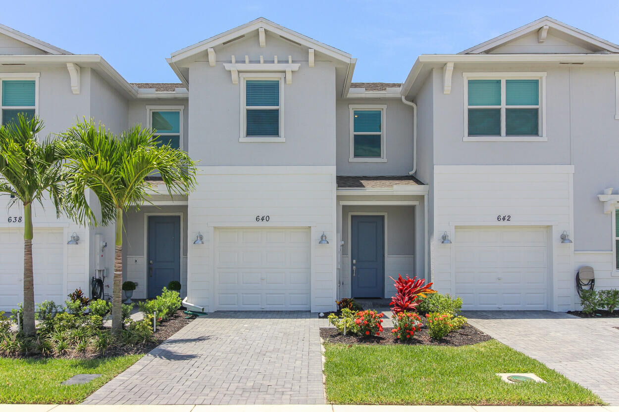 Property Photo: 640 SE Lake Falls Street 640 FL 34984