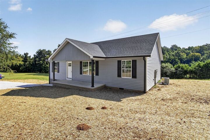 Property Photo: 8654 Hammonsville Road KY 42713